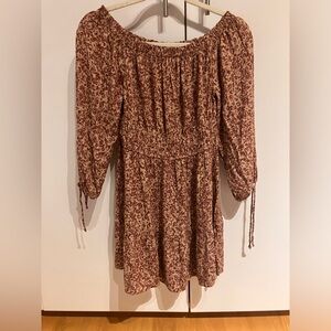 Cute off he shoulders mini dress